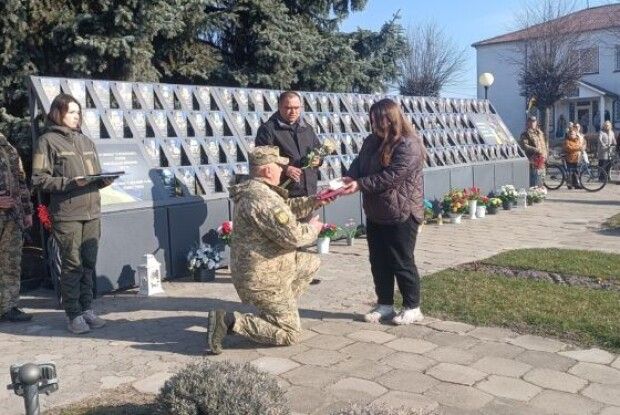 Дружині загиблого Воїна з Волині вручили його посмертну нагороду