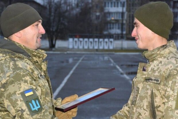 Військовий, який здійснив 27-годинний 270-кілометровий забіг із Володимира-Волинського до Львова, отримав нагороду