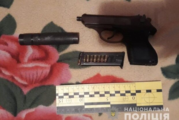 Поліцейські проводили профілактичний рейд Луцького району і натрапили на підпільного «зброєносця» (Фото)