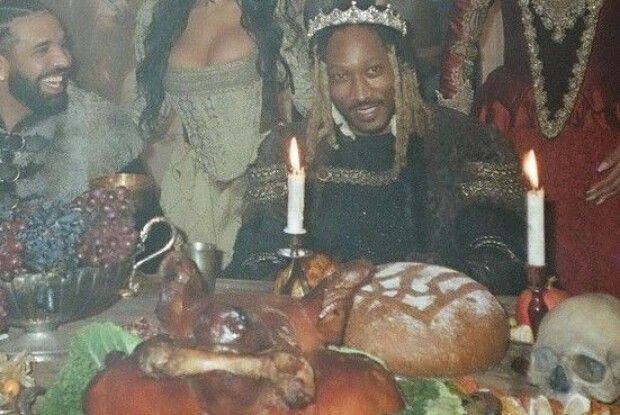 На кадрах з нового кліпу Дрейка та Ф'ючера помітили паляницю з українським тризубом (Відео)