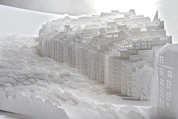 «Будує» міста... з паперу