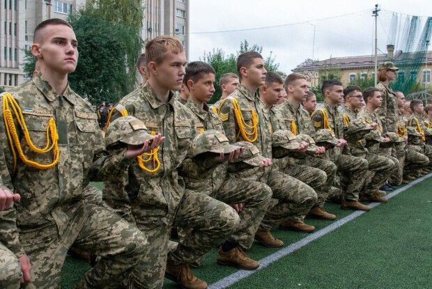 У Луцьку майже 450 ліцеїстів склали присягу на вірність українському народові (Фото)
