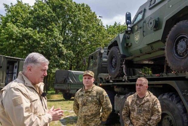 Понад 3 мільярди гривень витратили на допомогу ЗСУ Фонд Порошенка та «Справа громад»