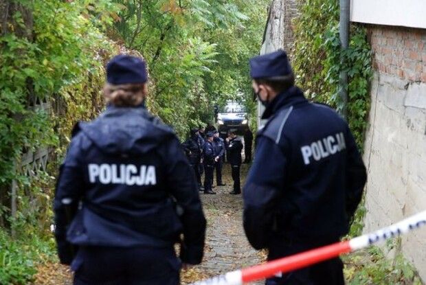 У соцмережах писала, як вона їх любить: у Польщі 26-річна мати задушила трьох своїх дітей