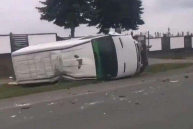 Під Луцьком – потрійна ДТП. Постраждала 18-річна дівчина (Відео)