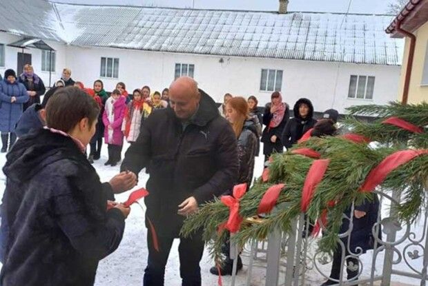 З перерізанням стрічки: на Рівненщині «урочисто» відкрили туалет за 4 мільйони гривень