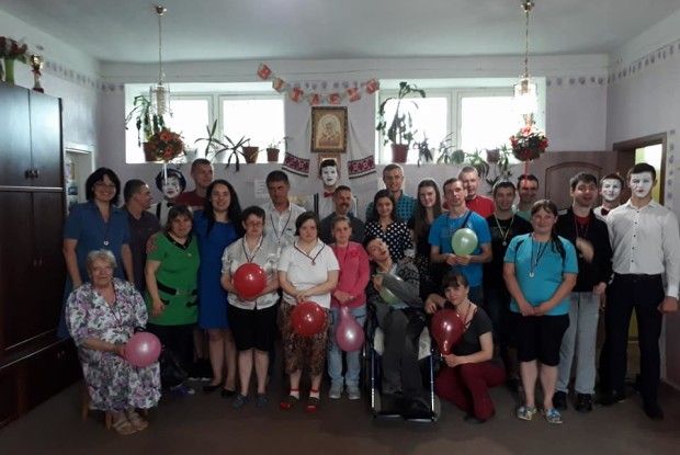 Православна молодь привітала друзів із ГО «Джерело життя» 