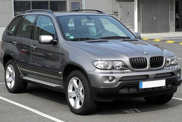 У Луцьку п'яний водій BMW X5 збив літню жінку на смерть і втік. Його судитимуть
