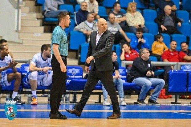 Баскетбол: тренер збірної України підписав новий контракт із румунським клубом