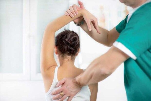 Справитися з недугами… легким дотиком рук. Або хто такі остеопати