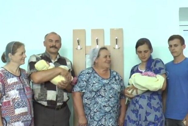 У Житомирському пологовому будинку одночасно народили дівчат свекруха та невістка