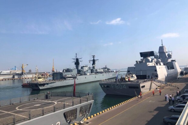 Військові кораблі НАТО прибули до України