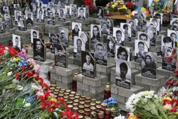 «Мамочко, вибач за чорну хустину, за те, що віднині ти будеш сама…»