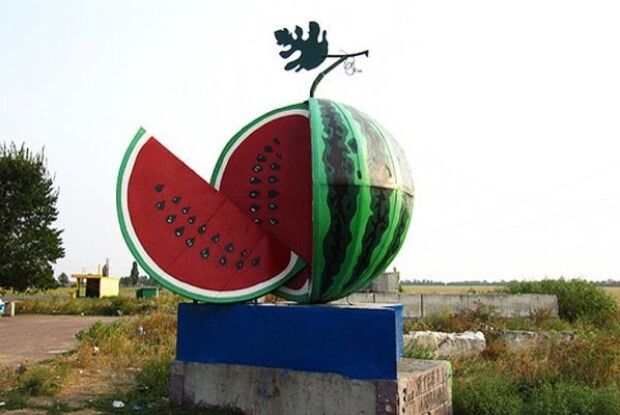 Про херсонські кавуни та партизанів: у мережу виклали оптимістичну пісню (Відео)