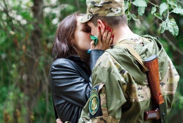 Та, котра поки не стала невісткою, чекає…