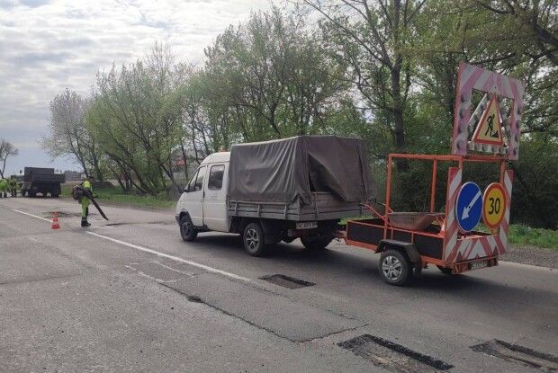 Де на Волині латають дороги (Фото)