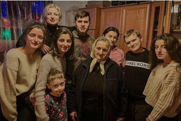 Давали три місяці життя: легендарний Да Вінчі наполіг, щоб мама лікувалася від раку