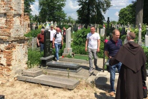 Поляки реставруватимуть Лодомирське кладовище у Володимирі?