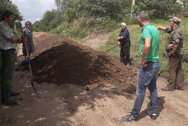 У Луцькому районі громада долучилася до ремонту вулиці