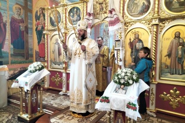 У сільському храмі на Волині Михаїл освятив іконостас і нагородив найактивніших парафіян (Фото) 