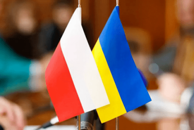 Перемир'я між інститутами нацпам’яті Польщі та України відкладається