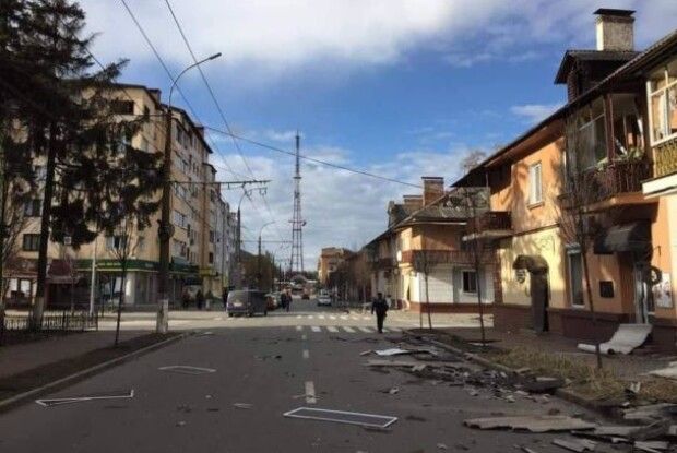 Центр Чернігова зазнав ракетного удару (Фото)