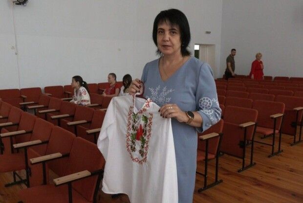 Вишиванка молодого захисника з Луцька приєдналася до флешмобу сорочок-мандрівниць (Відео)