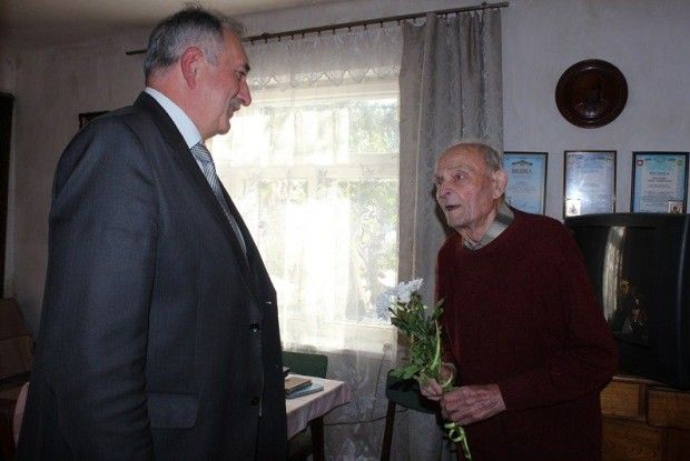 94-літній артилерист мріє про мир в Україні