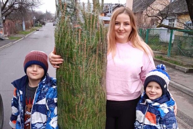 У Луцьку діти загиблих Героїв отримали різдвяні ялинки