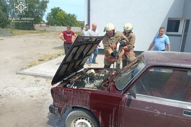 На Камінь-Каширщині горіла машина 