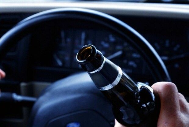 На Рівненщині у нетверезих водіїв відібрали і передадуть ЗСУ більше 200 машин