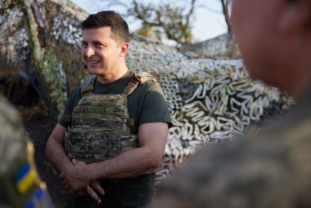 Президент України: ситуація на південному напрямку і на Донбасі залишається вкрай складною (Відео)