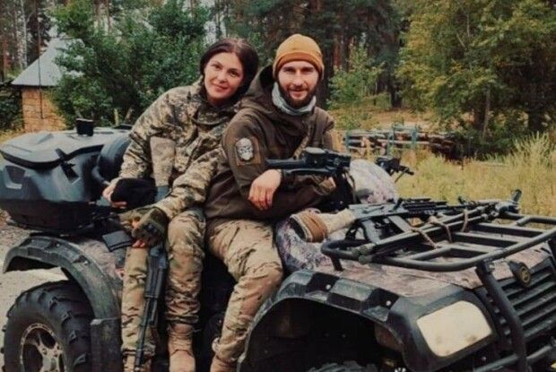 Військовий із контузією декілька кілометрів ніс загиблу дружину 