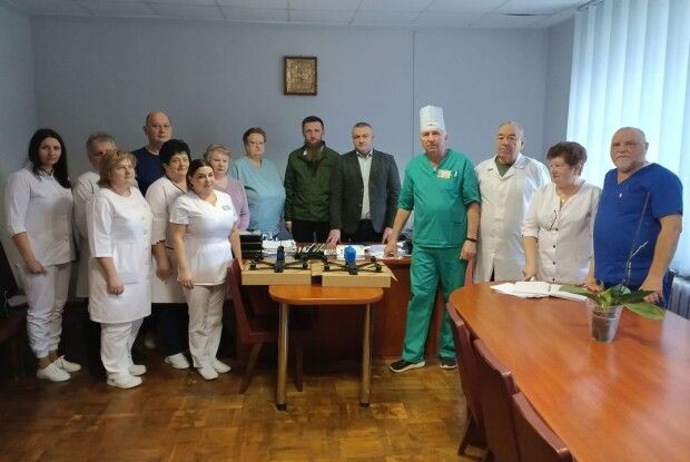 У селищі на Волині медики зібрали кошти на дрони