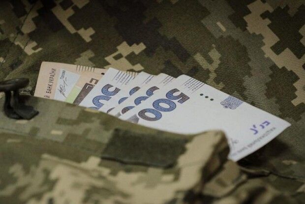 На Хмельниччині пожертви для ЗСУ «зникли» на особистому рахунку очільника благодійної організації