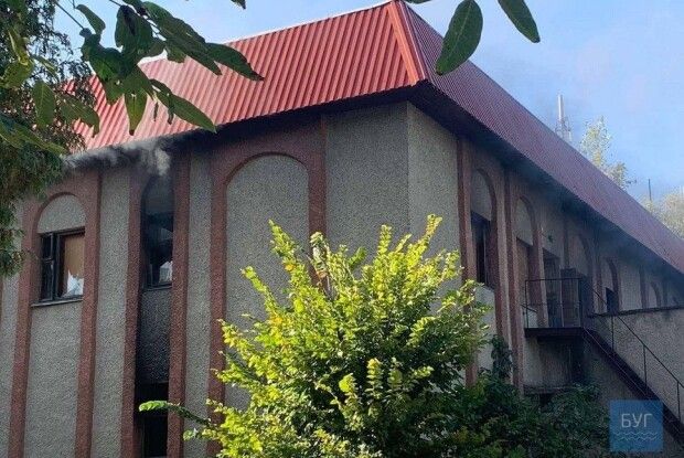 У місті на Волині вкотре горіло приміщення колишнього банку 