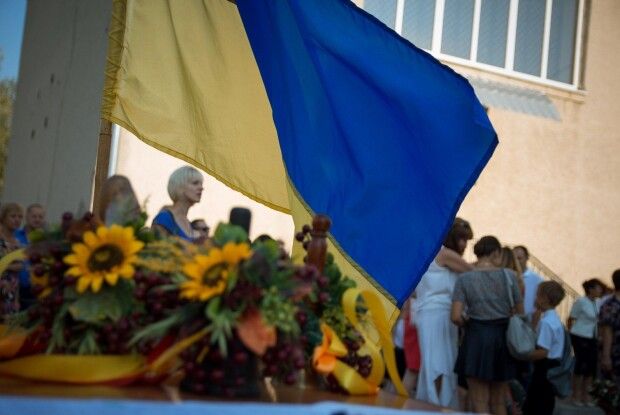 У Луцькій школі №9 пролунав перший дзвоник (Відео)