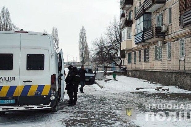«Розвела» 12 залицяльників: дівчина набрала кредитів на кавалерів з кафе