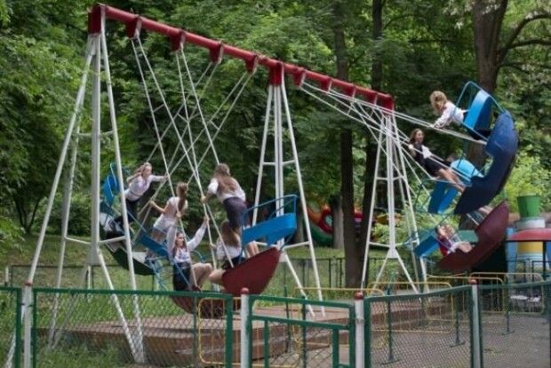 У Рівному за бюджетні кошти атракціонів не купуватимуть