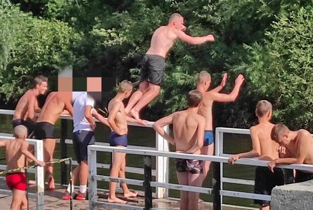 У Луцьку зі Стиру витягнули 12 травмованих плавців: є особливо небезпечне місце
