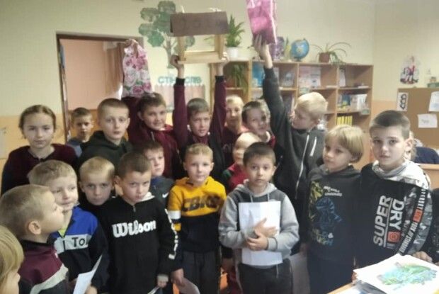 Любешівських школярів учили піклуватися про пернатих (Фото)