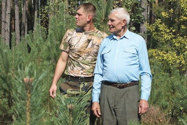 Найкращий лісоруб Волині  дерева також садить