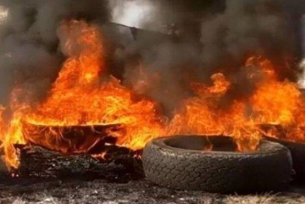 Із двору горохівчанина перед Великоднем пропали колеса від трактора