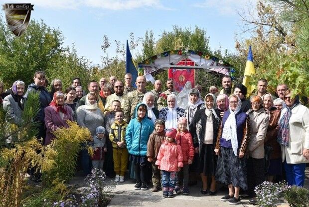 Бійці «волинської» бригади спорудили святиню неподалік лінії фронту
