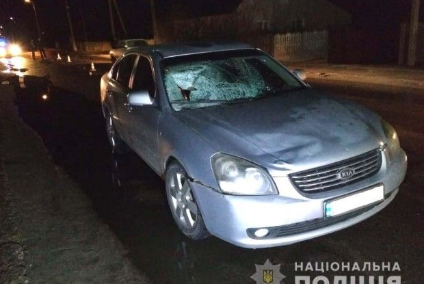 У Сарнах 31-річний селянин загинув під колесами авто