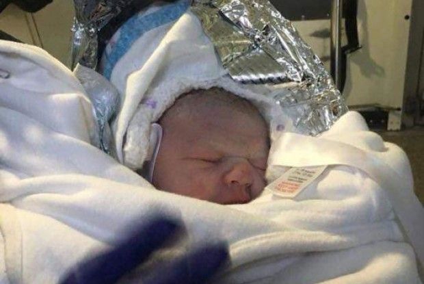 Жінка народила дитину в туалеті, не знаючи, що вона вагітна