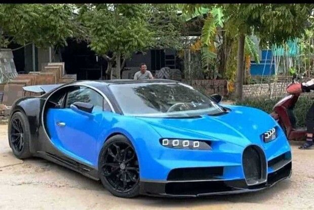 Як дві краплі води: блогери зробили Bugatti з підручних матеріалів (Відео) 