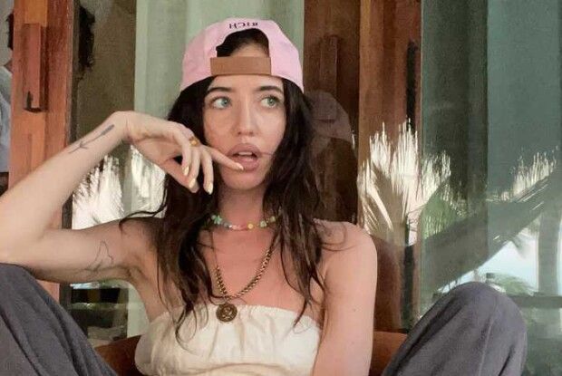 Не вдягнула, а приклала: Надя Дорофєєва розбурхала мережу еротичною світлиною (Фото)