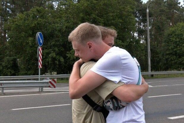 На Волинській митниці зустріли юнака, якого проти волі вивезли до росії
