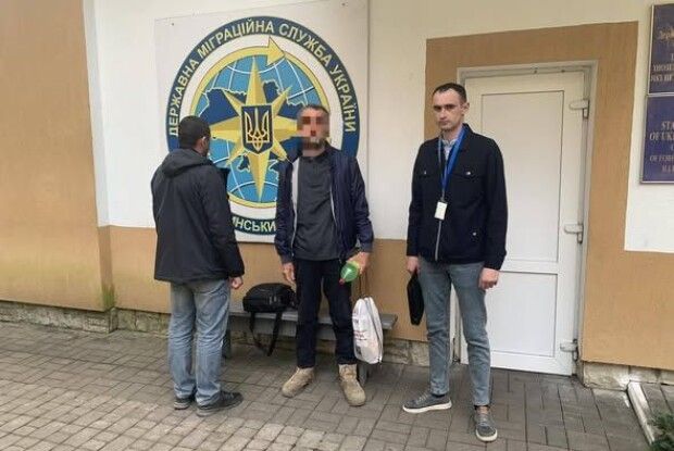 З Волині депортують іноземця, який 8 років жив з недійсним документом